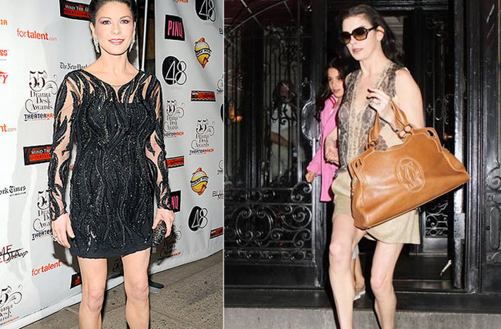 Thân hình Catherine Zeta Jones được khen là trẻ so với ngưỡng tuổi tứ tuần, nhưng đôi chân cô lại là điểm "tố" dấu vết tuổi già.