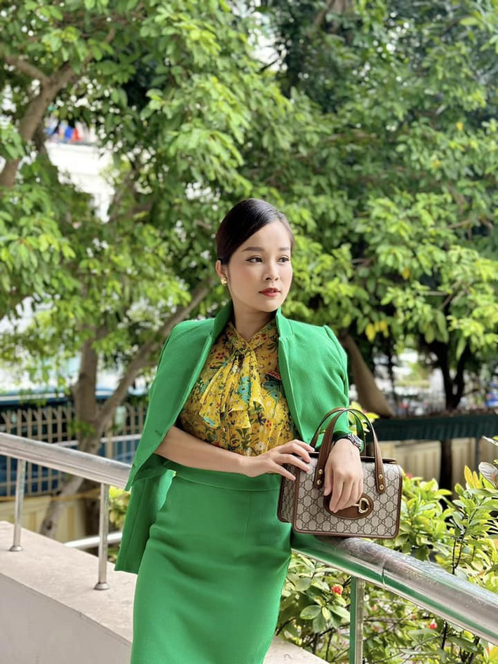 "Khuôn mặt đẹp ở khắp mọi nơi, nhưng tâm hồn đẹp thì thật khó thấy", Minh Hương 'Vàng Anh' chia sẻ.