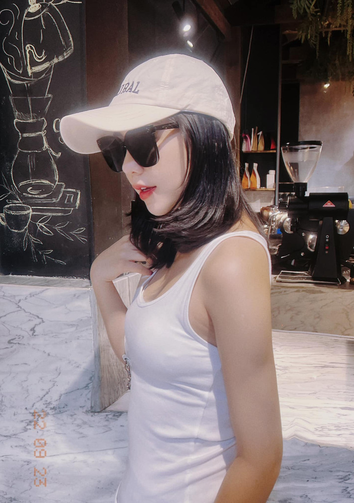 "Là 1 người tỉnh táo, tôi biết anh không mê tín, nên tôi cho phép anh mê tôi", Quỳnh Kool thả thính.