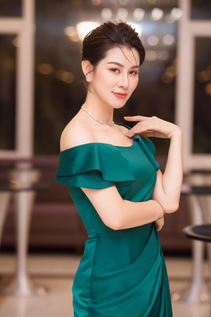 Diễn viên Huyền Trang 'Thương ngày nắng về' đẹp mặn mà.