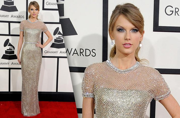 Chiếc váy ống ánh kim của Gucci với phần chân váy gắn toàn pha lê giúp Taylor Swift nổi bật trong lễ trao giải Grammy đầu năm nay.
