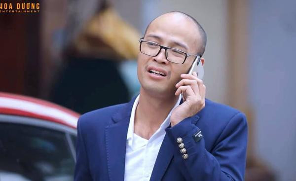 ằng những nỗ lực trong nghề, trong đợt xét tặng danh hiệu NSƯT - NSND lần 10, diễn viên Thái Sơn vinh dự được phong tặng NSƯT. Anh là một trong những nghệ sĩ trẻ được phong tặng NSƯT ở tuổi 40.