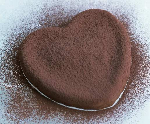 Chiếc bánh socola tươi phủ ca cao béo ngậy mềm mịn cực ngon miệng.