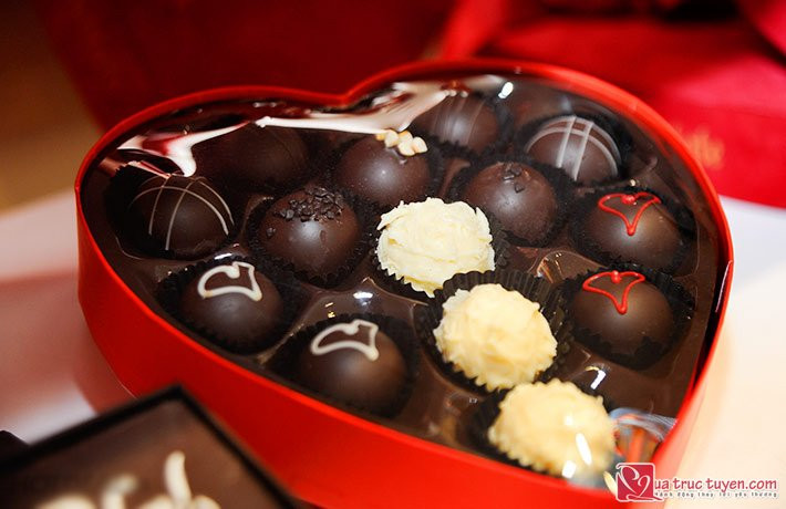 Và cực kỳ nhiều mẫu sô cô la ấn tượng khác.