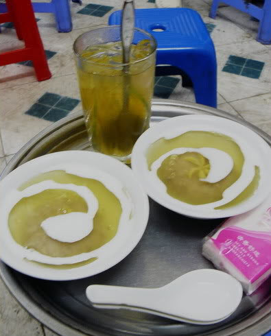 Chè bát nước cốt dừa