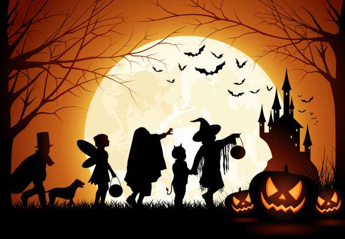 10. Hai gam màu thường được sử dụng trong đêm hội Halloween là màu đen và màu cam. Màu cam tượng trưng cho sức mạnh, khả năng chịu đựng, vụ mùa và mùa thu. Màu đen tượng trưng cho cái chết, bóng tối. Chính vì vậy, Halloween nhắc nhở con người về ranh giới giữa sự sống và cái chết.
