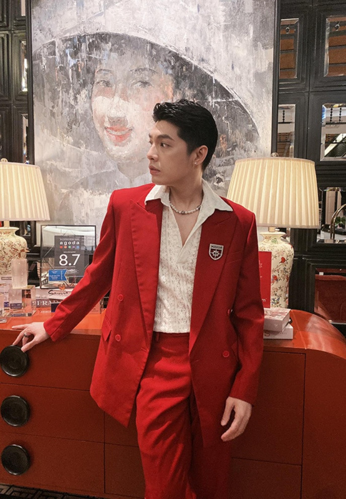Sao Việt Noo Phước Thịnh luôn giữ vững phong độ ngoại hình dù sắp bước vào tuổi trung niên.