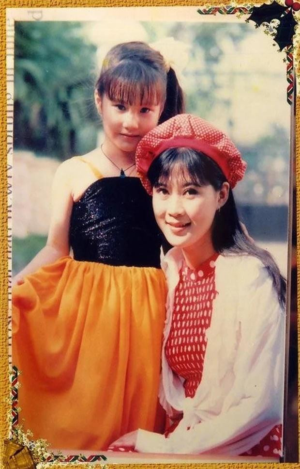 Diễm My có cơ hội được tiếp xúc với rất nhiều diễn viên nổi tiếng từ bé.