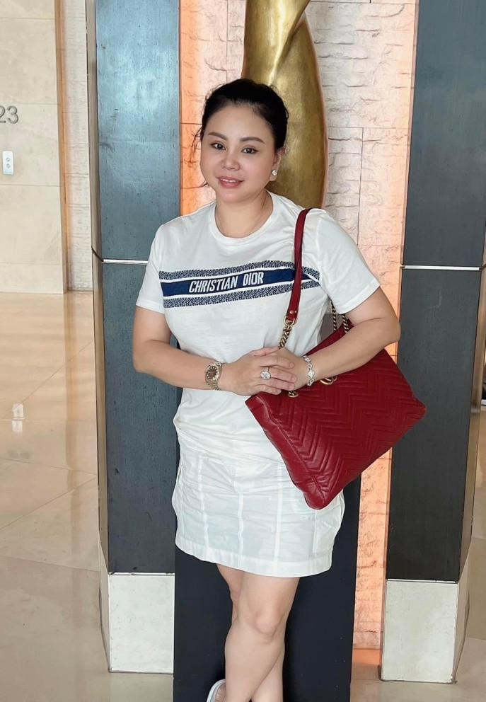 Sao Việt Lê Giang check-in tại Bangkok, Thái Lan.