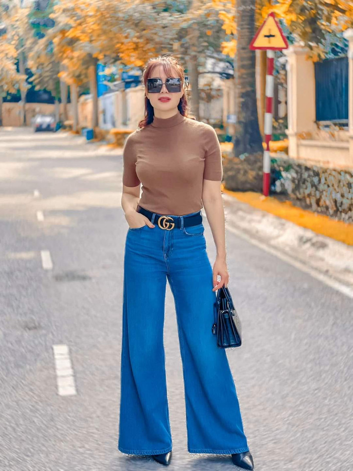 Hồng Diễm cá tính với quần ống loe.