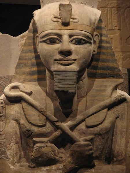 Ông cũng là pharaoh được ca tụng nhiều nhất trong lịch sử Ai Cập cổ. Ramses II là vị vua thứ 3 của Vương triều thứ 19 của Ai Cập cổ đại.