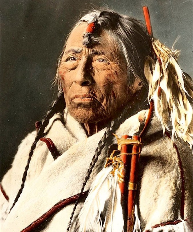 ##sc### Một người đàn ông Siksika những năm 1900. (ảnh: Bored Panda).