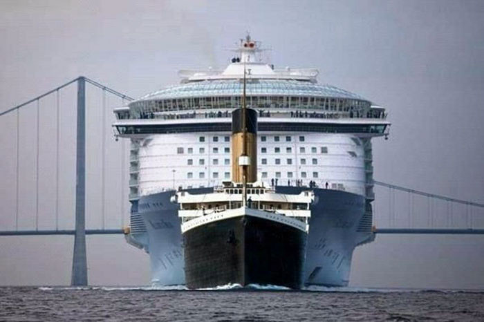 6. Tàu Titanic ngày xưa (phía trước) so sánh với kích thước của những chiếc tàu du lịch ngày nay (phía sau).