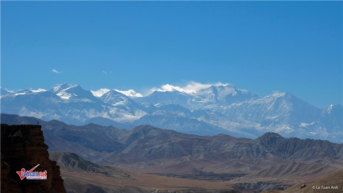 Quang cảnh núi tuyết nhìn từ Shija jhong cave- Lower Mustang.