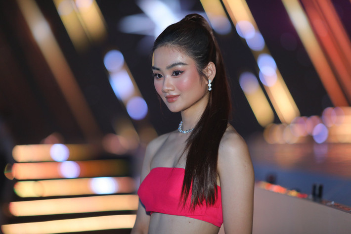 Theo ban tổ chức, trong đêm nay, MC lần lượt công bố top 15+1, top 10, top 5, top 3. Sau phần thi ứng xử của top 3, danh hiệu á hậu 2, á hậu 1 và tân hoa hậu sẽ lộ diện.