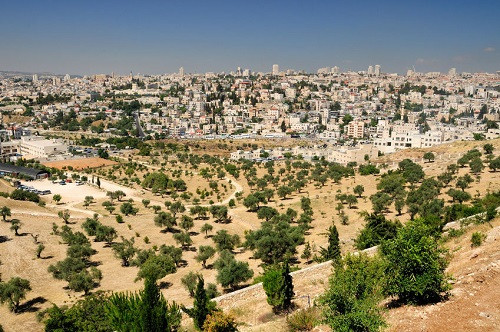 Thánh địa hồi giáo Jerusalem, Israel là một trong những địa điểm tôn giáo quan trọng nhất thế giới. Theo một số tài liệu, thành phố này được xây dựng từ năm 4000 TCN và là thánh địa chung của 3 tôn giáo: đạo Do Thái, đạo Cơ đốc và đạo Hồi.