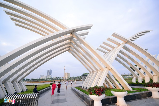 Công viên có tổng mức đầu tư 282 tỷ đồng (trong đó kinh phí giải phóng mặt bằng là 72 tỷ đồng).