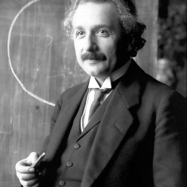 Thiên tài Einstein chưa bao giờ được hưởng bất cứ khoản tiền thưởng khi nhận được giải Nobel do toàn bộ số tiền đó dùng cho người vợ thứ nhất khi ly hôn.