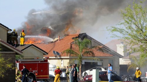 Trước đó, vào khoảng 22h ngày 4/6/2014, máy bay quân sự AV-8B Harrier của Mỹ đã rơi vào nhà dân ở thành phố Imperial, cách thành phố San Diego khoảng 144 km. May mắn là phi công đã kịp nhảy dù khỏi máy bay trước khi nó rơi xuống nhà dân.