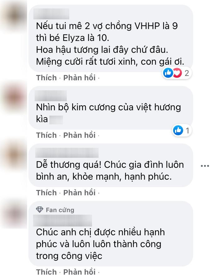 Ngoài trầm trồ về visual gia đình Việt Hương, khán giả cũng chú ý ngay đến bộ trang sức hoành tráng gồm bông tai, dây chuyền và nhẫn kim cương rất hoành tráng của nữ diễn viên.