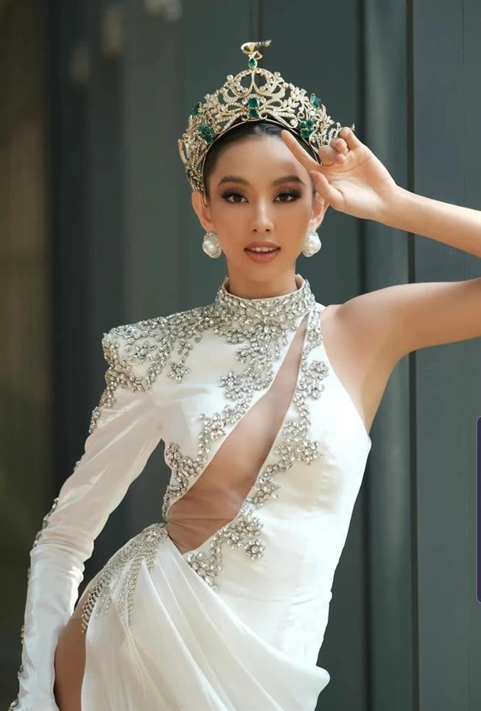 Thùy Tiên sở hữu một vóc dáng đẹp, vòng 1 quyến rũ và vòng eo cực săn chắc.