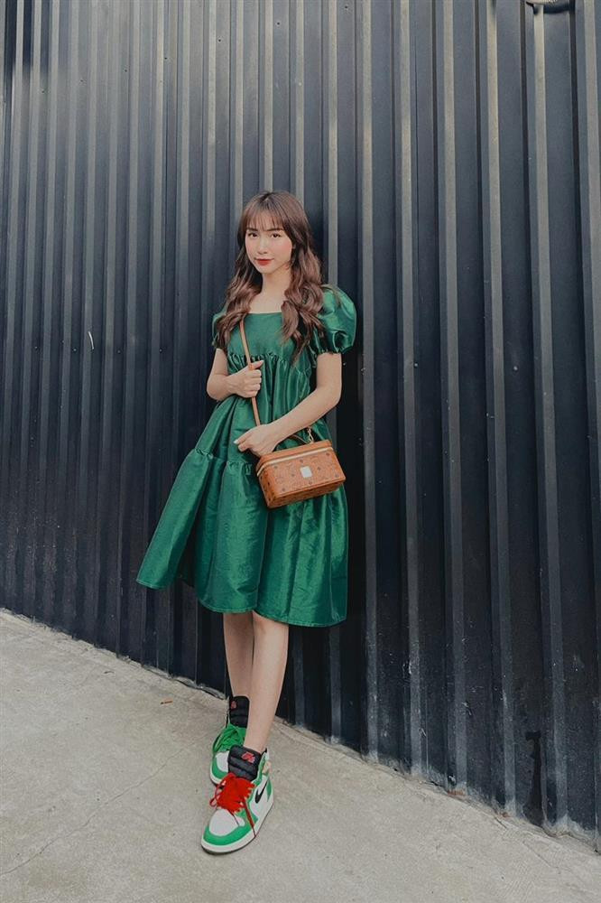hờ đầu tư vào các kiểu tóc giả chất lượng nên giọng ca "Rời bỏ" có thể thay đổi kiểu tóc bất cứ khi nào.