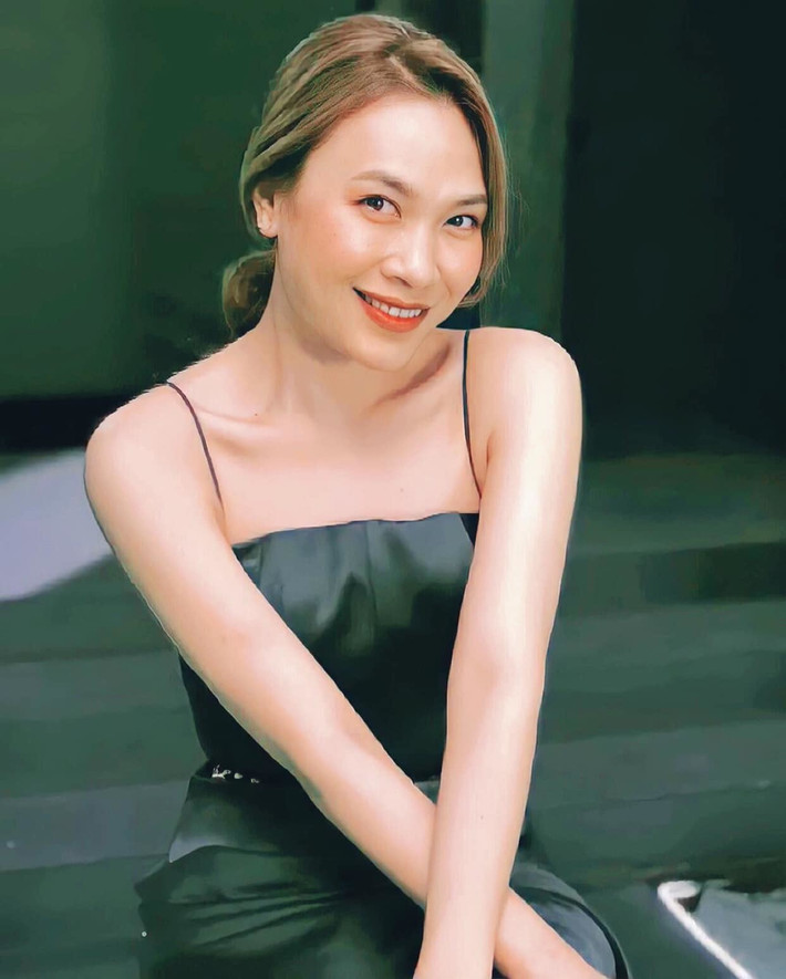 Mỹ Tâm đăng ảnh đẹp và viết: ''Đem thanh xuân một thời tuổi trẻ, để theo dõi duy nhất một người''.