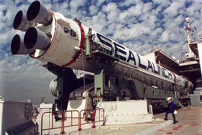 3. Ngày 1/2/2013, tên lửa Zenit-3SL của Nga mang theo theo vệ tinh viên thông Intelsat 27 của Mỹ đã được phóng từ bệ phóng nổi Odyssey trên Thái Bình Dương.