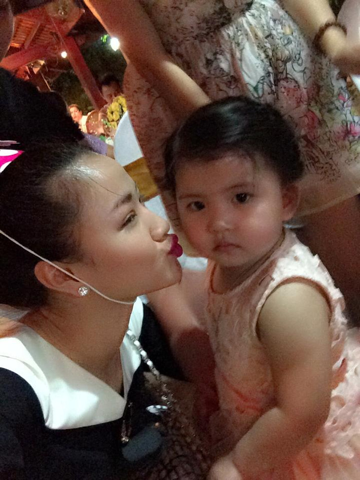 Theo một số nguồn tin, bạn trai của Maya là một đại gia ở Hà Nội. Maya và người đàn ông này đã gắn bó khoảng 2-3 năm nay.