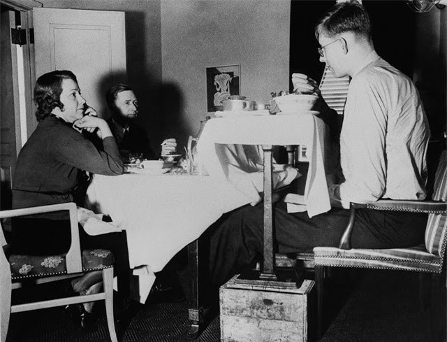 Mỗi ngày, Robert Wadlow tiêu thụ lượng calorie gấp 3 lần những người đàn ông bình thường.