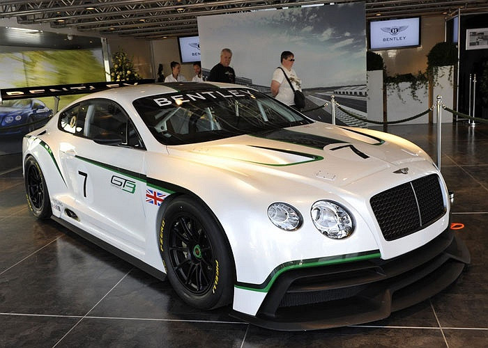 Một chiếc Bentley độ khá độc đáo.