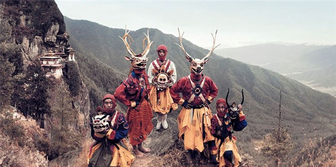 Những vũ công đeo mặt nạ, Paro, Bhutan.
