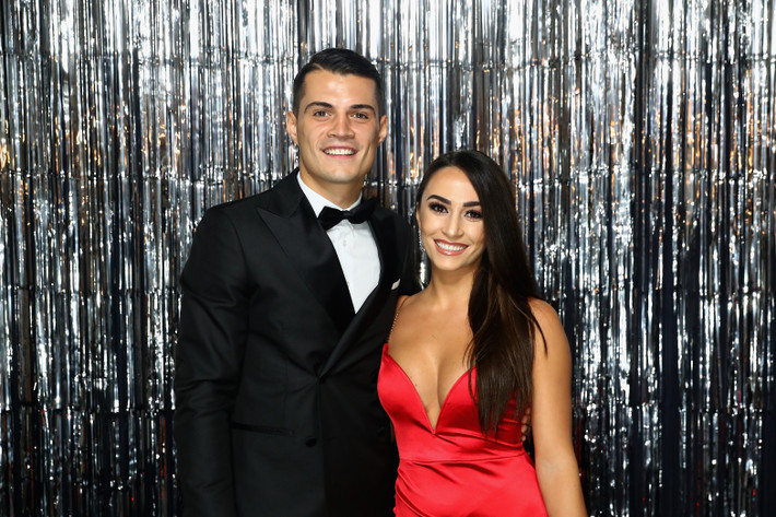 Leonita Lekaj gặp gỡ Granit Xhaka từ năm 2015 và nhanh chóng thành đôi. Sau hai năm hẹn hò, cặp đôi tiến tới hôn nhân và chào đón hai tiểu công chúa đến với gia đình. Bóng hồng sinh năm 1992 hiện là người mẫu chuyên nghiệp có tiếng.