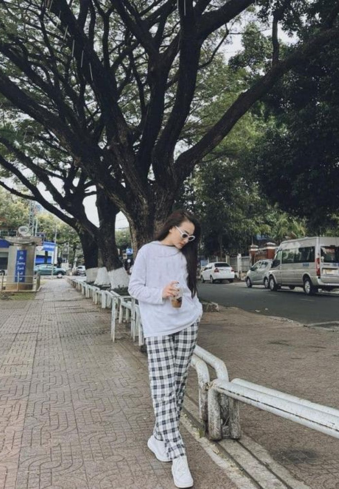 Bảo Thanh nhớ chồng khi một mình đi công tác xa.