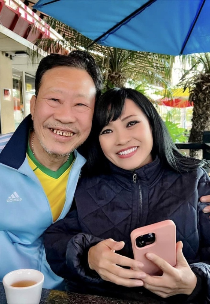 Phương Thanh hội ngộ nhạc sĩ Lê Quang trong chuyến lưu diễn tại Mỹ.