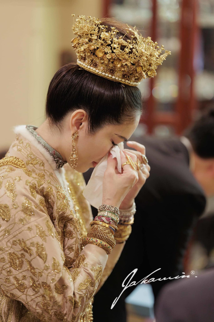 Hơn 20 năm trước, thời điểm Nong Poy vẫn trong hình hài đàn ông đã quen biết Oak Phakwa Hongyok.