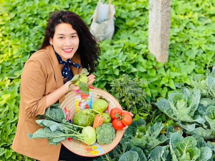 Hà Hương giúp nông dân Hải Dương tiêu thụ nông sản.