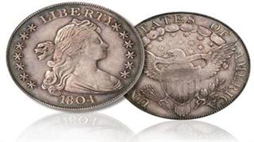 6. Silver Dollar 1804 - 7,5 triệu USD: Chỉ có 15 đồng bạc loại này được đúc năm 1804 và một trong số chúng được tặng cho quốc vương Muscat năm 1836 như một món quà đối ngoại của Mỹ. Đồng xu này sau đó được bán với giá 7,5 triệu USD. Tương tự, một đồng xu khác được bảo quản kém hơn cũng đem về 6,5 triệu USD cho chủ sở hữu.