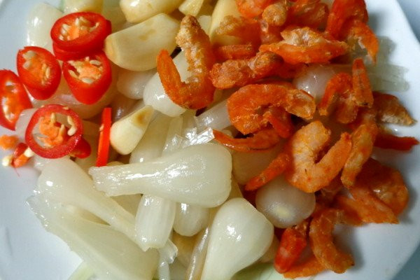 Thông thường cứ 10 kg tôm tươi là cho ra 1 kg tôm khô, giá hiện tại trên thị trường giao động từ 700.000 -1,3 triệu đồng/kg tùy loại.