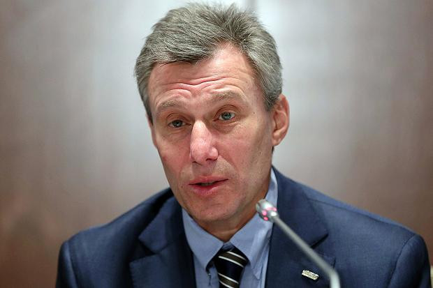 German Khan: Ông là một cổ đông lớn của Alfa Bank sau khi bán cổ phần tại TNK-BP cho Rosneft lấy 3,3 tỷ USD năm 2013. German Khan đã thiệt hại 2,5 tỷ USD trong năm 2014, tương đương 22% tài sản.