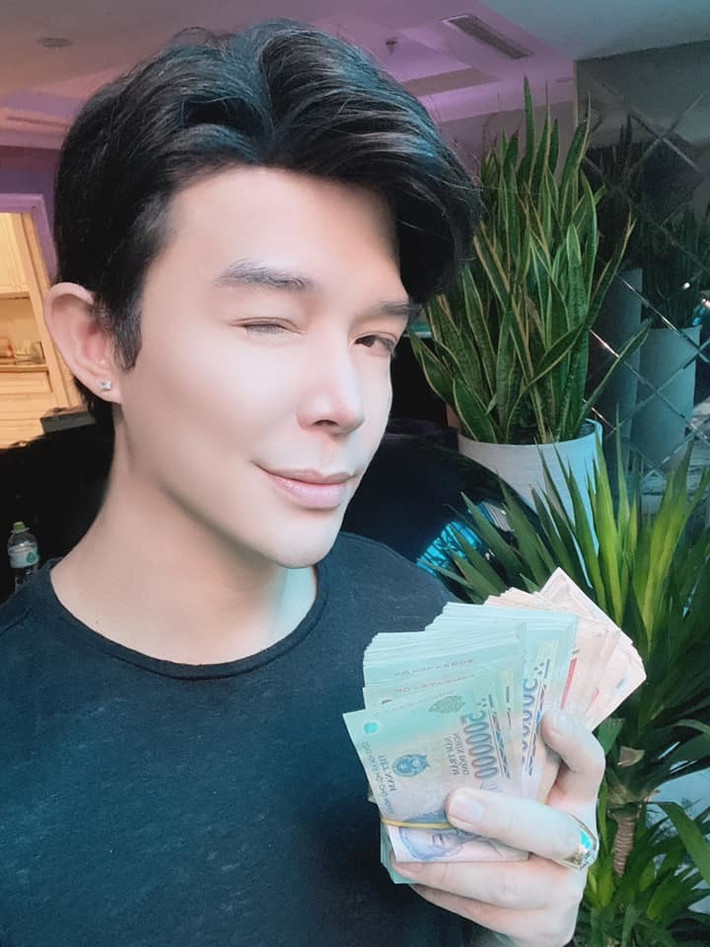 Nathan Lee tự nhận là người bán bắp dạo.