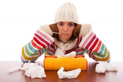 7. Bệnh cúm. Mấy ai nghĩ rằng bệnh cúm có thể gây chết người nhưng chứng viêm phổi do virus cúm nguy hiểm hơn một cơn cảm lạnh nặng, đặc biệt là với phụ nữ lớn tuổi. Bệnh này không chỉ đơn giản là sốt cao mà còn có thể dẫn đến viêm phổi và viêm não. Không phải một loại bệnh phổ biến, cúm lại là loại bệnh nguy hiểm, nhất là khi bạn ở độ tuổi trên 65 và ở nhóm nguy cơ cao như đang mang thai, nhiễm HIV hay ung thư.