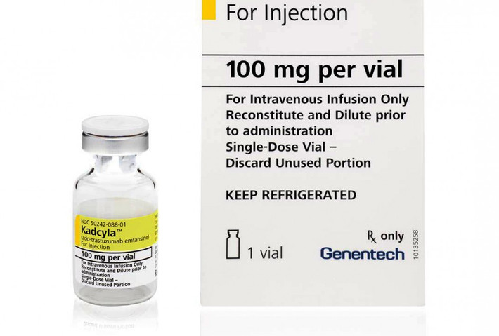 Ado-trastuzumab emtansine (Kadcyla). Thuốc này kết hợp với loại thuốc trastuzumab để tiêu diệt tế bào ung thư vú. Khi phối hợp vào cơ thể, trastuzumab giúp thuốc Kadcyla tìm thấy các tế bào ung thư bởi vì nó có thể thu hút các HER2. Thuốc Ado-trastuzumab có thể là một lựa chọn cho phụ nữ bị ung thư vú di căn sử dụng trong quá trình hóa trị liệu.