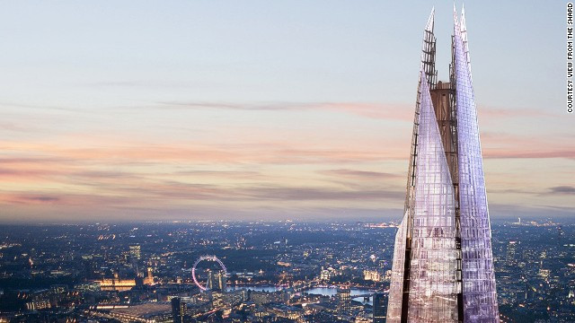 Ngắm cảnh từ tòa tháp The Shard (Anh). The Shard ở London là tòa nhà cao nhất ở Tây Âu, du khách có thể ngắm nhìn khung cảnh ngoạn mục từ tòa tháp The Shard nằm trên tầng 68, 69 và 72. Từ đài quan sát ngoài trời ( thuộc tầng 72) ở độ cao 244 mét, du khách có thể quan sát 360 độ toàn cảnh Thủ đô London.