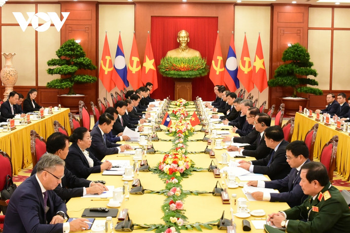 Tại buổi hội đàm, hai nhà lãnh đạo nhất trí tăng cường trụ cột hợp tác về quốc phòng, an ninh, bảo đảm chỗ dựa vững chắc cho nhau nhằm đối phó hiệu quả với các thách thức an ninh ngày càng đa dạng, phức tạp; tích cực triển khai thực hiện hiệu quả các nghị định thư, kế hoạch hợp tác với quốc phòng, an ninh, góp phần giữ vững ổn định chính trị ở mỗi nước.