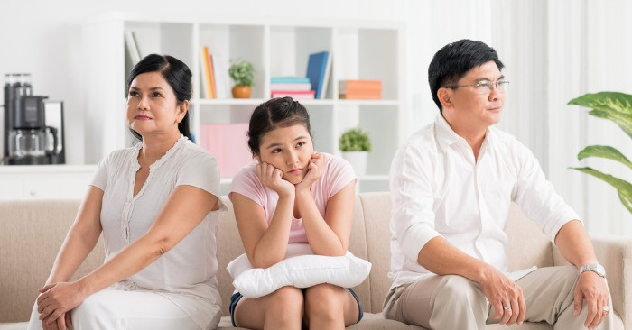 Vì vậy, nếu muốn phong thủy trong nhà ngày càng tốt, nhất định phải nỗ lực bảo vệ bầu không khí hài hòa trong nhà, khiến gia đình hòa thuận, để gia đình mỗi ngày đều có sự đầm ấm, yêu thương.