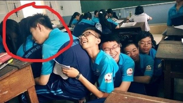 Những anh chàng... "ôm hôi".