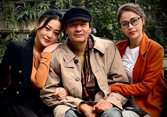 Võ Hoài Nam tặng lời 'có cánh' đến Lương Thu Trang và Phương Oanh: "Hai ngôi sao sáng hai bên/ Ở giữa len lỏi một tên lỗi thời".