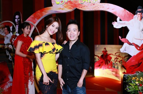 Xuất hiện tại sự kiện diễn viên Diễm My 9X diện chiếc đầm ôm sát khoe vai trần và vóc dáng quyến rũ.