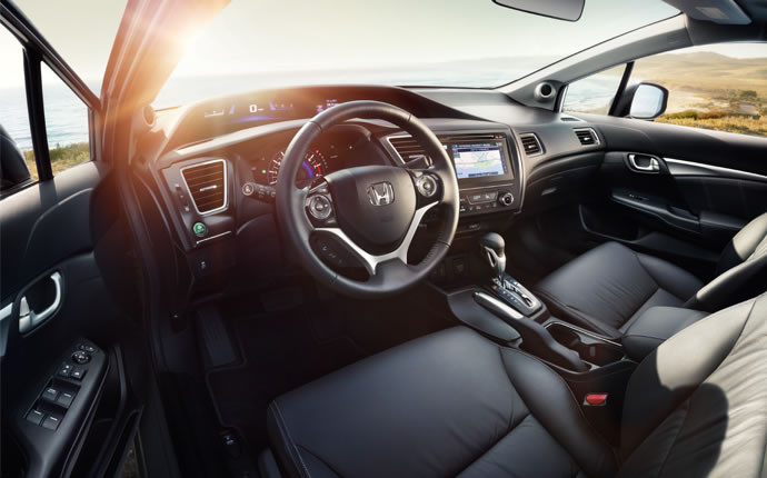 Khách hàng dễ dàng nhận thấy mẫu xe Nhật Bản này hầu như không thay đổi so với model 2014.
